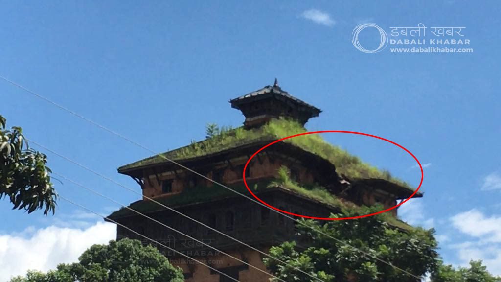 nuwakot durbar crack roof