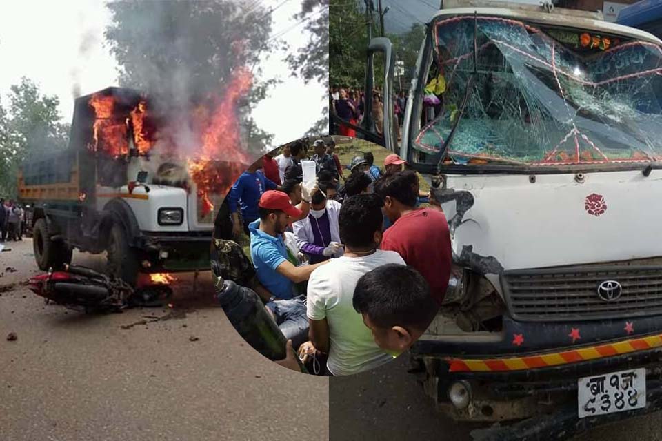 accident microbus and motorcycle