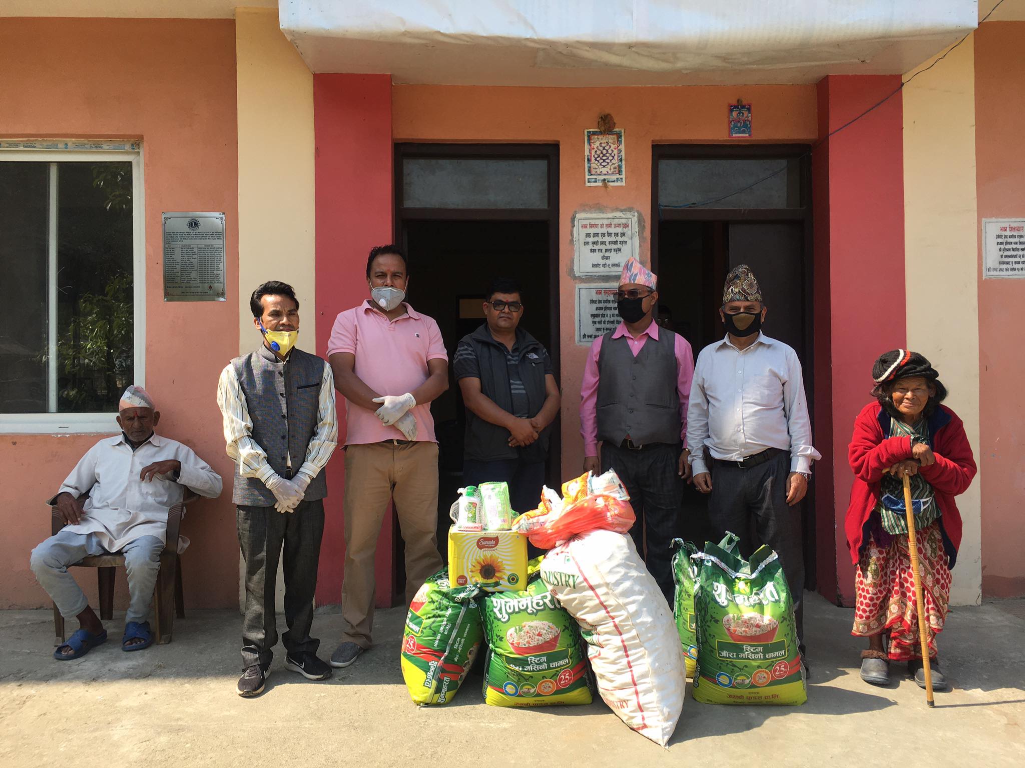 bidur tax constultancy donate food in lock down period