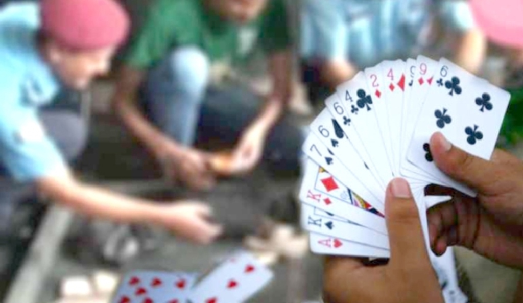 arrested card players in nuwakot hotel