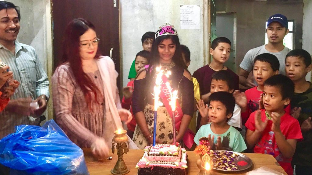 palak shah birthday celebrate to Orphan children nuwakot