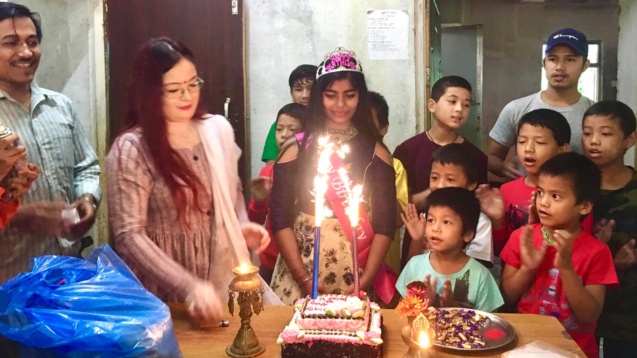 palak shah birthday celebrate to Orphan children nuwakot
