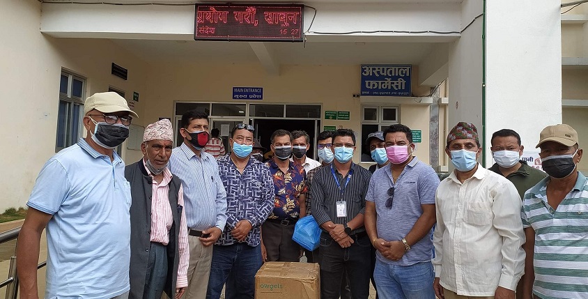 phaniraj lohani provided oxeygen concerntator to trishuli and kharanitar hospital
