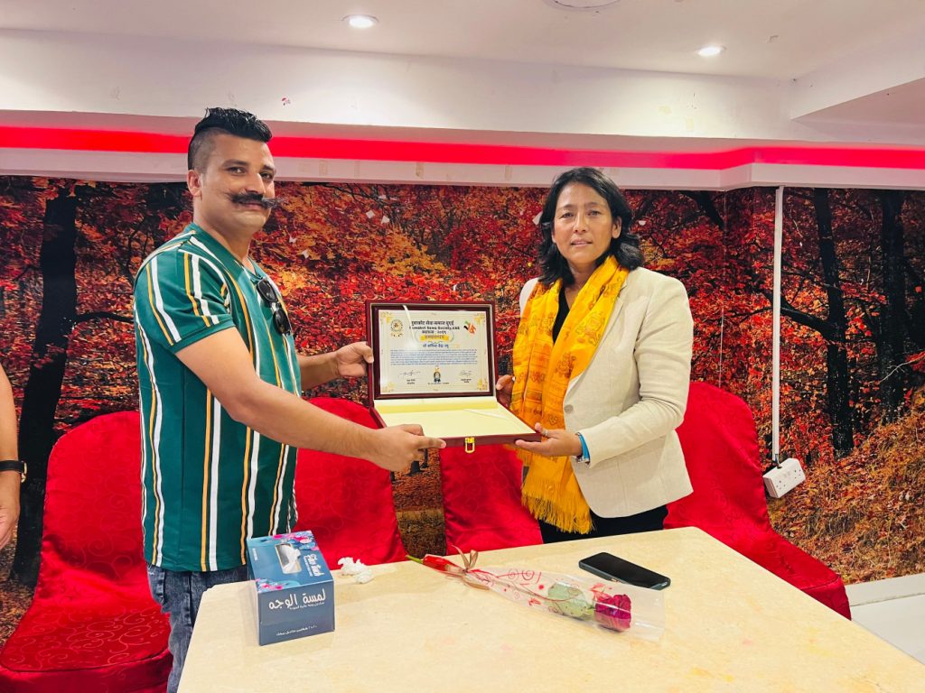 sangina baidhya rewarded UAE social