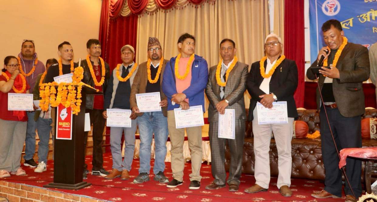 औषधी व्यवसायी अध्यक्षमा श्रेष्ठ