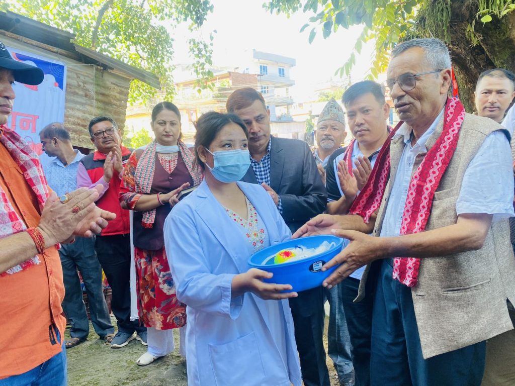 bidur city youth club organized blood donation in constitution day of Nepal