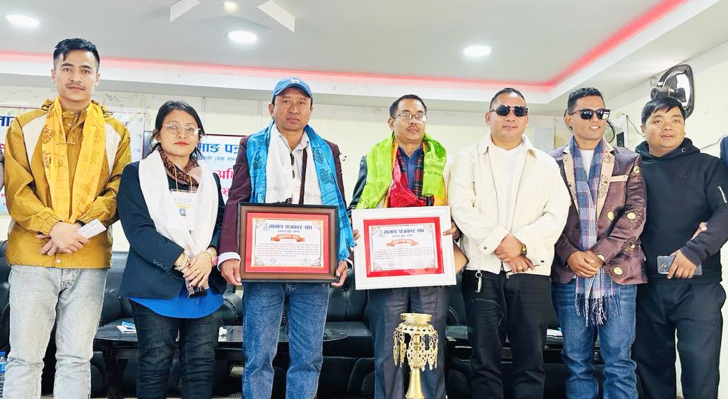निर्देशक लामा सम्मानित