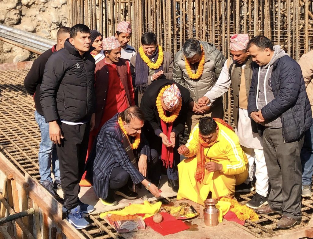 Construction of three-arch suspension bridge begins