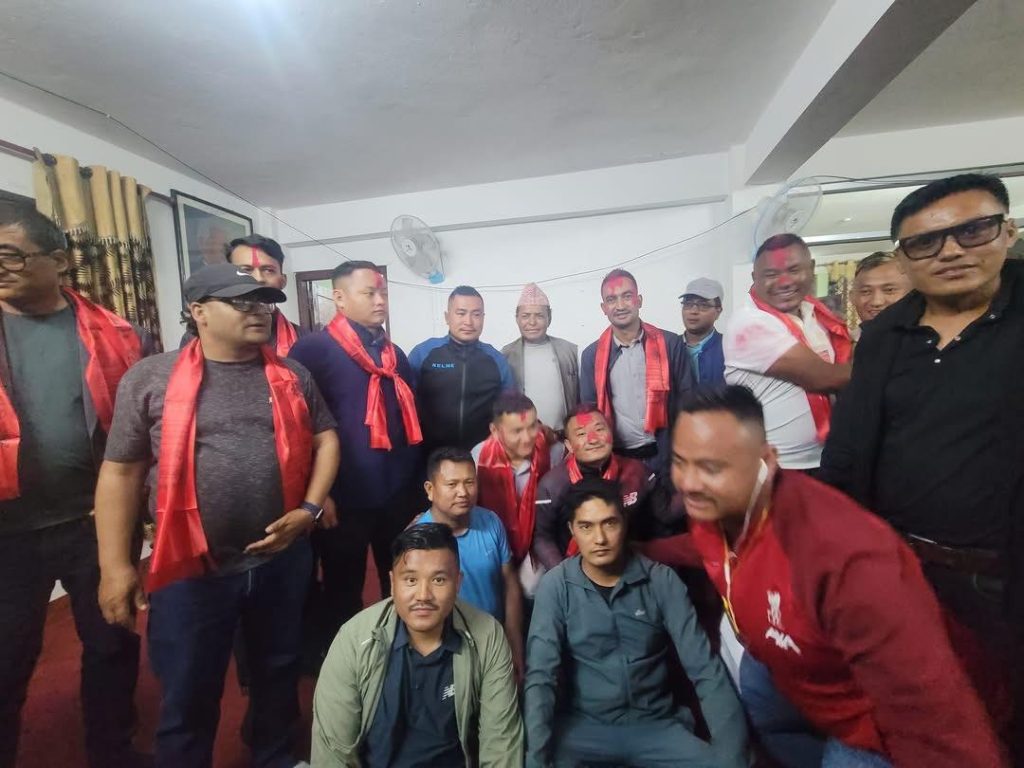 jalan gajurel elected in president of ycl nuwakot