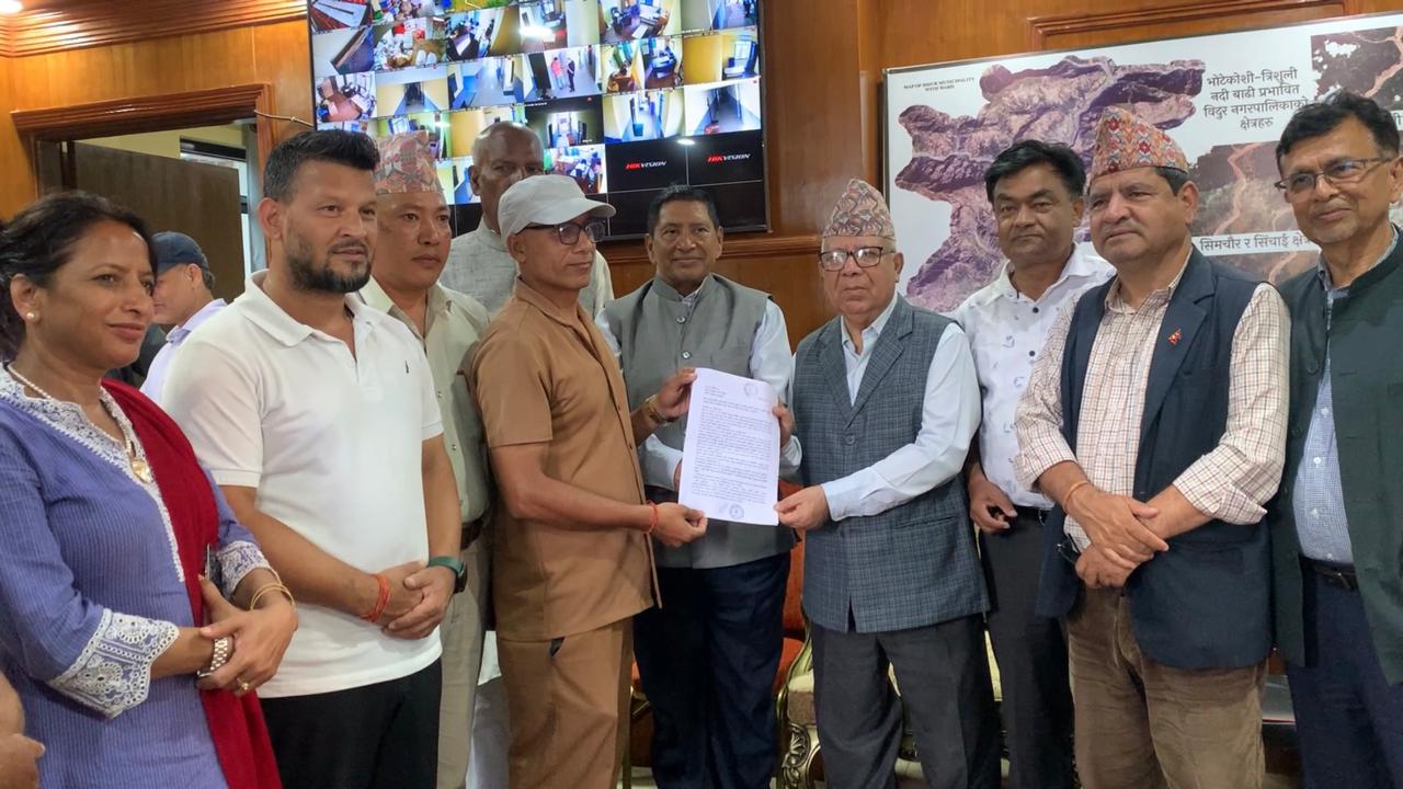 नुवाकोटका बाढीप्रभावित उद्योगीद्वारा नेकपा समक्ष ज्ञापनपत्र, आन्तरिक पुनरुत्थान र जलवायु क्षतिपूर्तिको माग