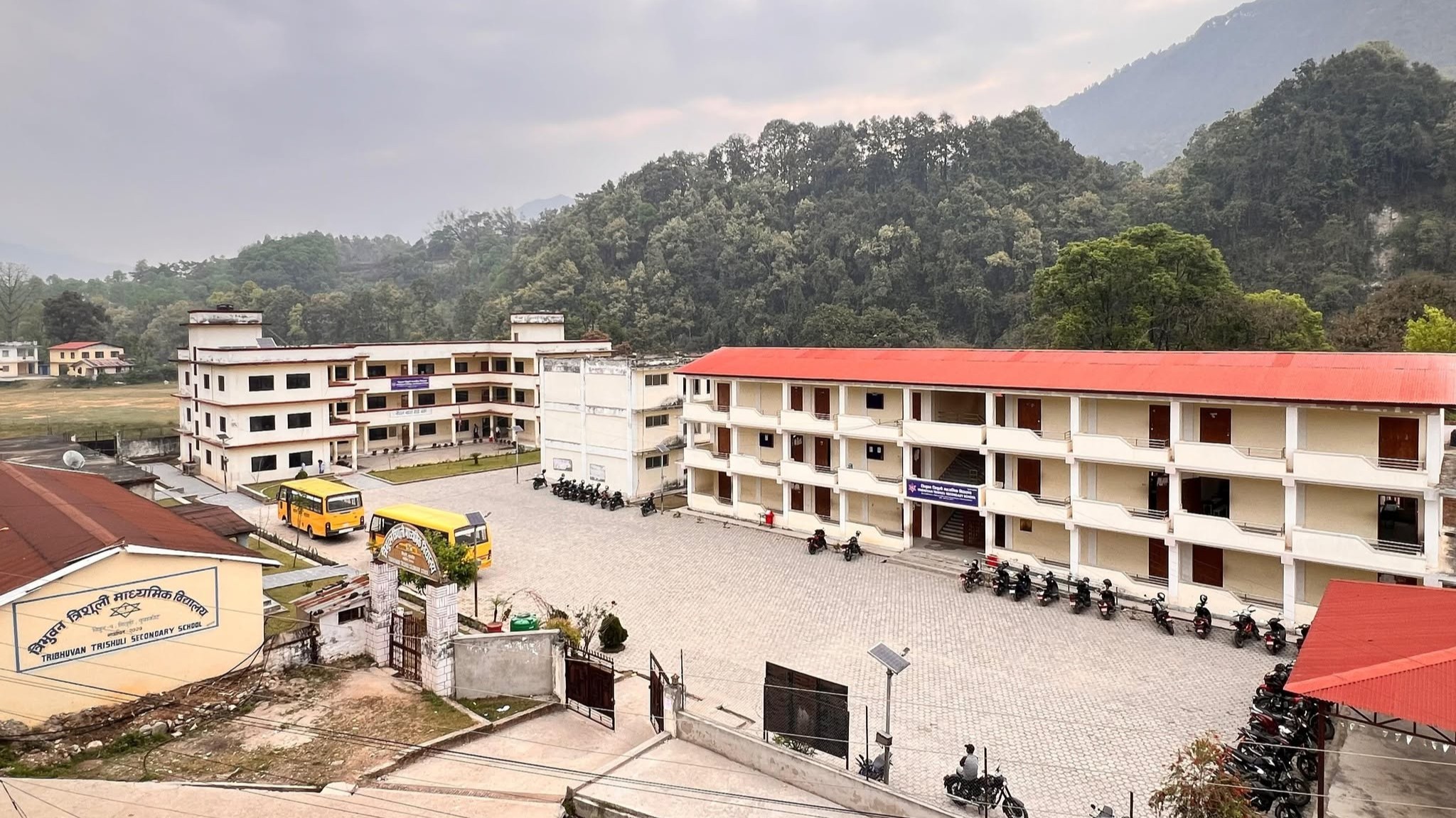 बाढीले बगरमा परिणत त्रिभुवन त्रिशूली माविले वैकल्पिक माध्यमबाट पठनपाठन पुनः सञ्चालन गर्ने