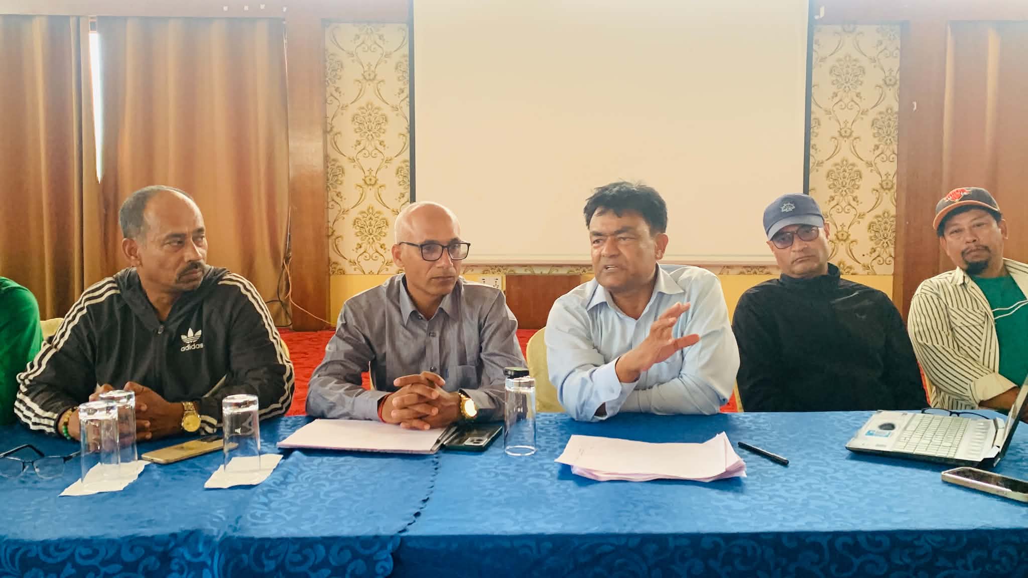 नुवाकोटका बाढी प्रभावित उद्योगीद्वारा विशेष राहत माग