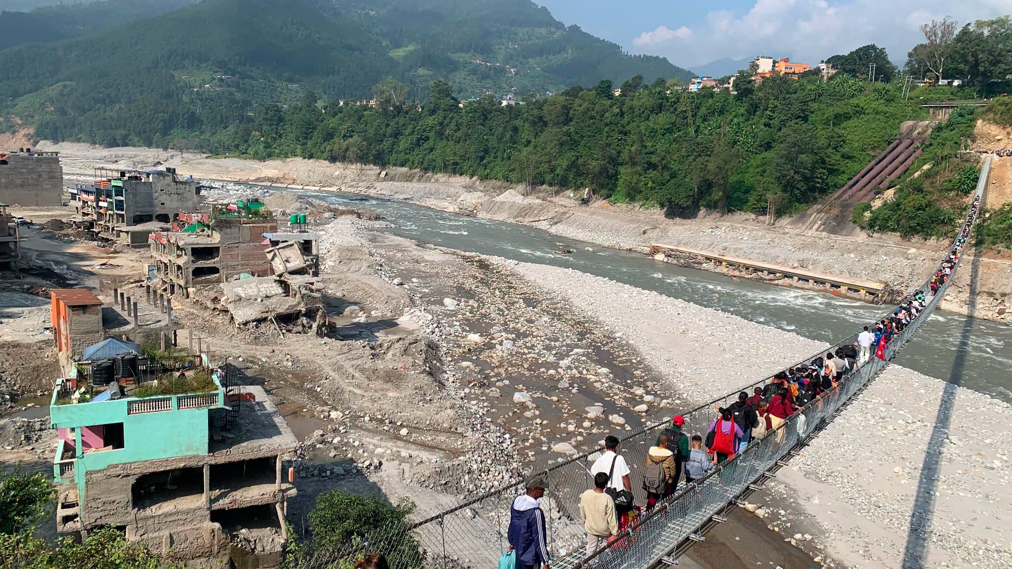 झोलुङ्गे पुल बन्द नहुने